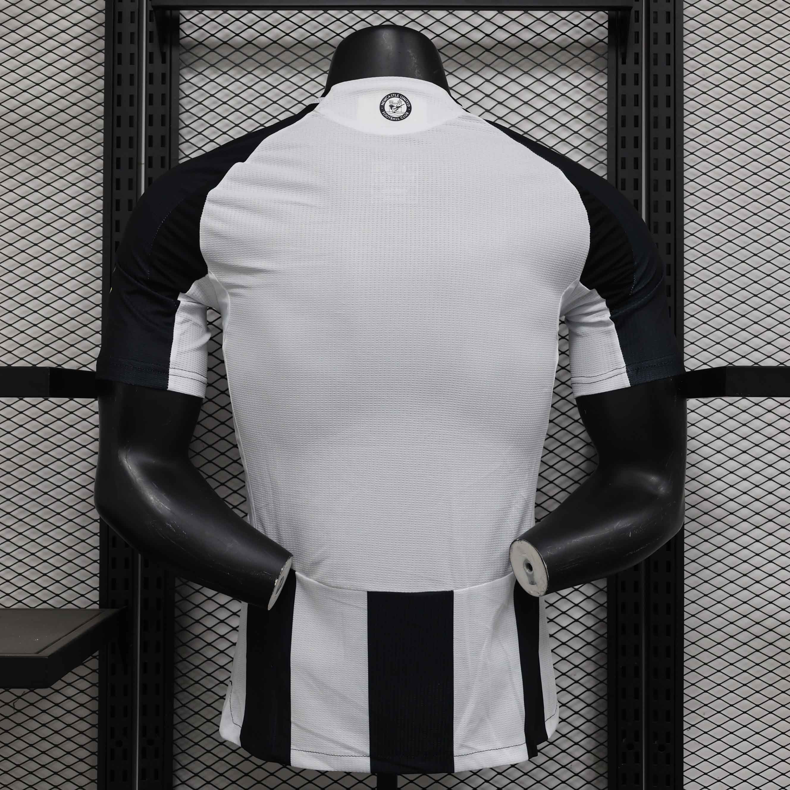 Maillot Newcastle 2024-25